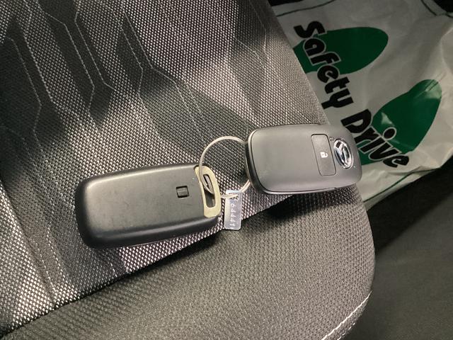 タフト Ｇ　クロムベンチャー　衝突被害軽減ブレーキ　横滑り防止装置　オートハイビーム　アイドリングストップ　ステアリングスイッチ　オートライト　キーフリーシステム　オートエアコン　パノラマカメラ（34枚目）