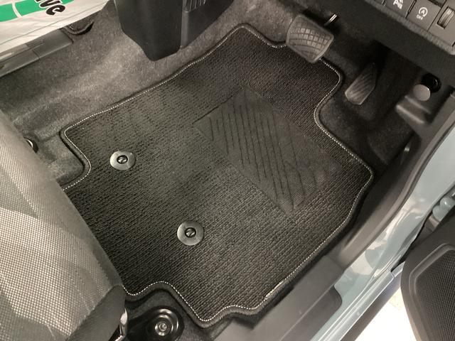 タント ファンクロスターボ　衝突被害軽減ブレーキ　横滑り防止装置　オートハイビーム　アイドリングストップ　ステアリングスイッチ　オートライト　キーフリーシステム　オートエアコン　パノラマカメラ　マット　バイザー（24枚目）