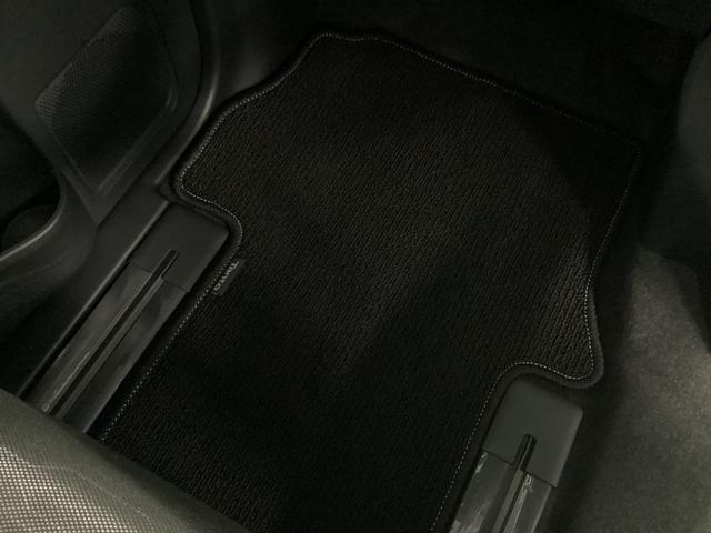 タント ファンクロスターボ　衝突被害軽減ブレーキ　横滑り防止装置　オートハイビーム　アイドリングストップ　ステアリングスイッチ　オートライト　キーフリーシステム　オートエアコン　パノラマカメラ　マット　バイザー（25枚目）