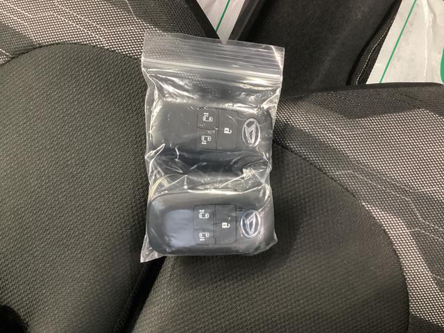 タント ファンクロスターボ　衝突被害軽減ブレーキ　横滑り防止装置　オートハイビーム　アイドリングストップ　ステアリングスイッチ　オートライト　キーフリーシステム　オートエアコン　パノラマカメラ　マット　バイザー（34枚目）