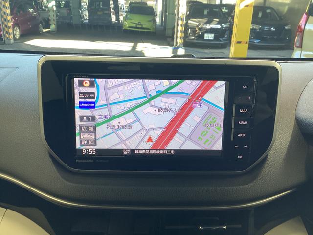 ムーヴ ＸリミテッドＩＩ　ＳＡＩＩＩ　衝突被害軽減ブレーキ　横滑り防止装置　オートハイビーム　アイドリングストップ　ステアリングスイッチ　オートライト　キーフリーシステム　オートエアコン　社外ナビ　マット　バイザー（10枚目）