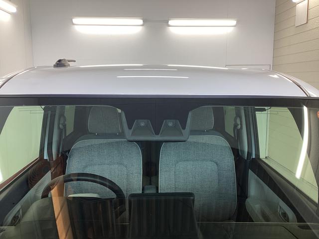 ムーヴキャンバス ストライプスGターボ 衝突被害軽減ブレーキ 横滑り防止装置 オートハイビーム アイドリングストップ ステアリングスイッチ オートライト キーフリーシステム オートエアコン パノラマカメラ マット バイザー(19枚目)