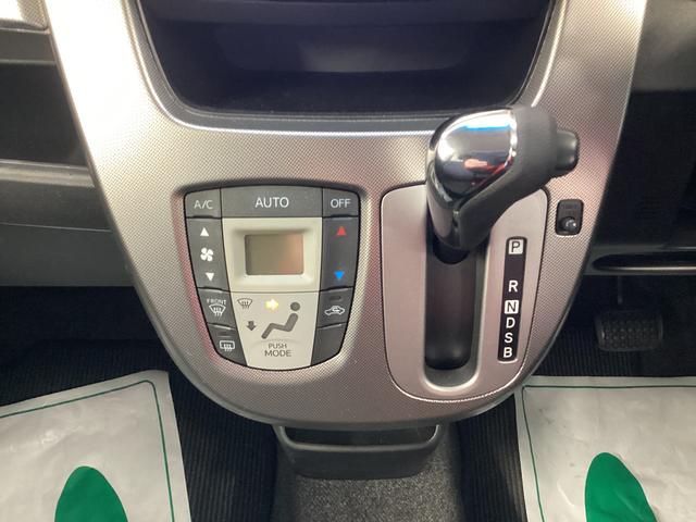 ムーヴ カスタム　Ｘ　ＳＡ　衝突被害軽減ブレーキ　横滑り防止装置　アイドリングストップ　オートライト　キーフリーシステム　オートエアコン　ナビ　バックカメラ　マット　バイザー　社外ドラレコ（11枚目）