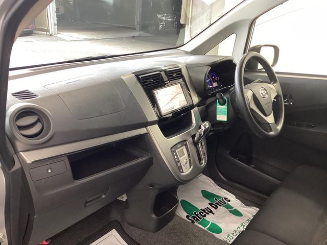 ムーヴ カスタム　Ｘ　ＳＡ　衝突被害軽減ブレーキ　横滑り防止装置　アイドリングストップ　オートライト　キーフリーシステム　オートエアコン　ナビ　バックカメラ　マット　バイザー　社外ドラレコ（12枚目）