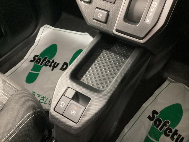 タフト Ｇ　ダーククロムベンチャー　衝突被害軽減ブレーキ　横滑り防止装置　オートハイビーム　アイドリングストップ　ステアリングスイッチ　オートライト　キーフリーシステム　オートエアコン　パノラマカメラ（31枚目）