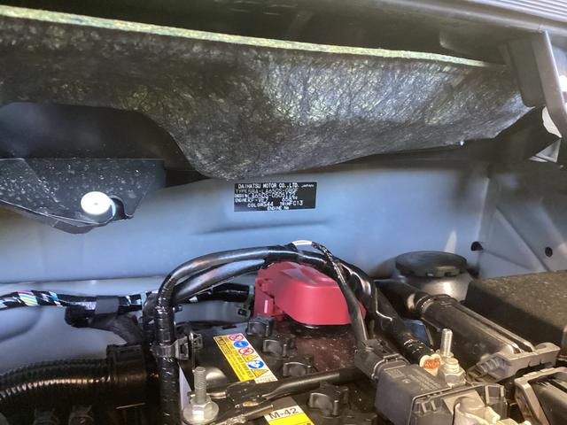 タント ファンクロス　衝突被害軽減ブレーキ　横滑り防止装置　オートハイビーム　アイドリングストップ　ステアリングスイッチ　オートライト　キーフリーシステム　オートエアコン　パノラマカメラ　マット　バイザー（18枚目）