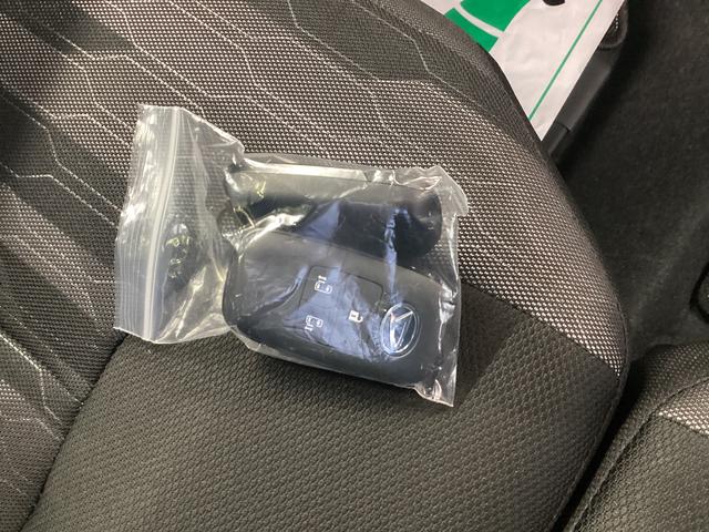 タント ファンクロス　衝突被害軽減ブレーキ　横滑り防止装置　オートハイビーム　アイドリングストップ　ステアリングスイッチ　オートライト　キーフリーシステム　オートエアコン　パノラマカメラ　マット　バイザー（34枚目）