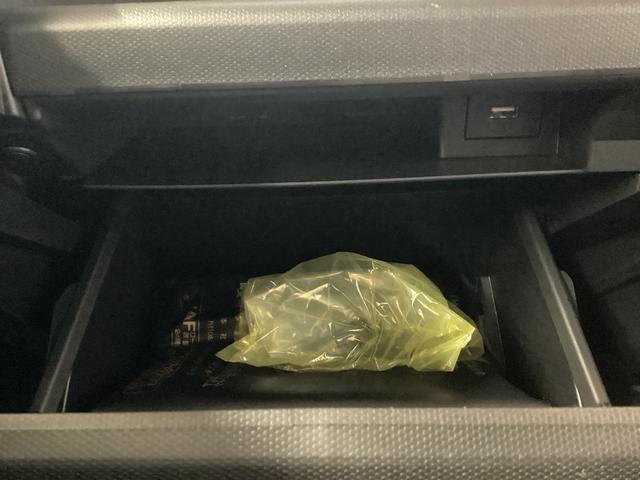 タフト Gターボ 衝突被害軽減ブレーキ 横滑り防止装置 オートハイビーム アイドリングストップ ステアリングスイッチ オートライト キーフリーシステム オートエアコン パノラマカメラ マット バイザー(37枚目)