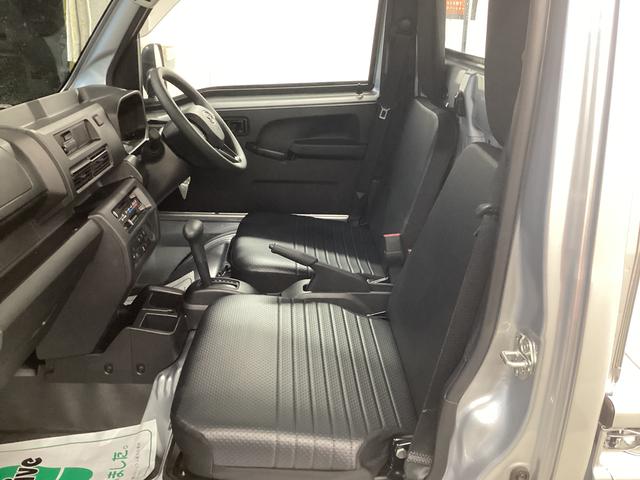 ハイゼットトラック スタンダード 衝突被害軽減ブレーキ 横滑り防止装置 4WD CVT エアコン パワステ ラジオ オートハイビーム アイドリングストップ オートライト マット バイザー(13枚目)