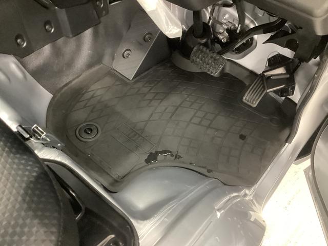 ハイゼットトラック スタンダード 衝突被害軽減ブレーキ 横滑り防止装置 4WD CVT エアコン パワステ ラジオ オートハイビーム アイドリングストップ オートライト マット バイザー(25枚目)