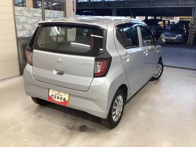 ミライース Ｌ　ＳＡＩＩＩ　衝突被害軽減ブレーキ　横滑り防止装置　オートハイビーム　アイドリングストップ　ステアリングスイッチ　オートライト　キーフリーシステム　オートエアコン　マット　バイザー（8枚目）