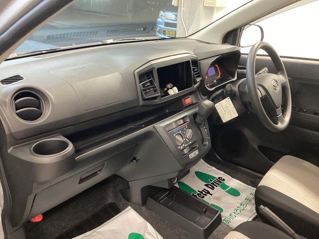 ミライース Ｌ　ＳＡＩＩＩ　衝突被害軽減ブレーキ　横滑り防止装置　オートハイビーム　アイドリングストップ　ステアリングスイッチ　オートライト　キーフリーシステム　オートエアコン　マット　バイザー（12枚目）