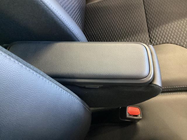 タント カスタムX 衝突被害軽減ブレーキ 横滑り防止装置 オートハイビーム アイドリングストップ ステアリングスイッチ オートライト キーフリーシステム オートエアコン ディスプレイオーディオ(38枚目)