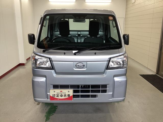 ハイゼットトラック スタンダード　衝突被害軽減ブレーキ　横滑り防止装置　４ＷＤ　ＣＶＴ　エアコン　パワステ　ラジオ　オートハイビーム　アイドリングストップ　オートライト　マット　バイザー（2枚目）