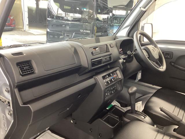 ハイゼットトラック スタンダード　衝突被害軽減ブレーキ　横滑り防止装置　４ＷＤ　ＣＶＴ　エアコン　パワステ　ラジオ　オートハイビーム　アイドリングストップ　オートライト　マット　バイザー（12枚目）