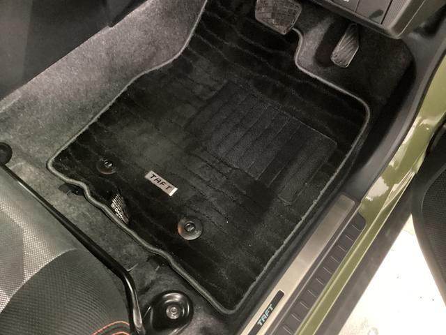 タフト Gターボ 衝突被害軽減ブレーキ 横滑り防止装置 オートハイビーム アイドリングストップ ステアリングスイッチ オートライト キーフリーシステム オートエアコン ナビ ドラレコ パノラマカメラ マット バイザー(24枚目)