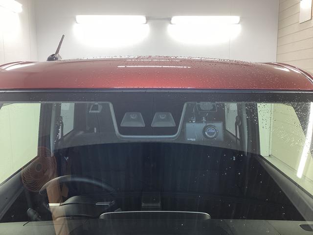 ムーヴキャンバス Ｇブラックインテリアリミテッド　ＳＡＩＩＩ　衝突被害軽減ブレーキ　横滑り防止装置　オートハイビーム　アイドリングストップ　ステアリングスイッチ　キーフリー　オートエアコン　ナビ　パノラマカメラ　ＥＴＣ　　社外ドラレコ　マット　バイザー（19枚目）