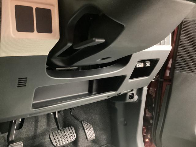 ムーヴキャンバス Ｇブラックインテリアリミテッド　ＳＡＩＩＩ　衝突被害軽減ブレーキ　横滑り防止装置　オートハイビーム　アイドリングストップ　ステアリングスイッチ　キーフリー　オートエアコン　ナビ　パノラマカメラ　ＥＴＣ　　社外ドラレコ　マット　バイザー（32枚目）