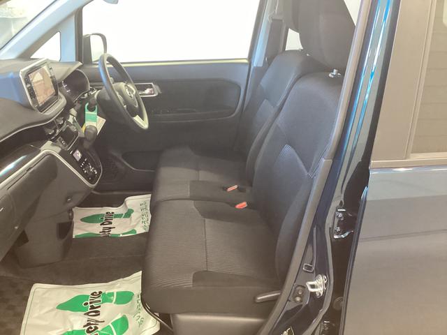 ムーヴ カスタム　Ｘ　ＶＳ　ＳＡＩＩＩ　衝突被害軽減ブレーキ　横滑り防止装置　オートハイビーム　アイドリングストップ　ステアリングスイッチ　オートライト　キーフリー　オートエアコン　ナビ　ドラレコ　パノラマカメラ　ＥＴＣ　マット　バイザー（13枚目）