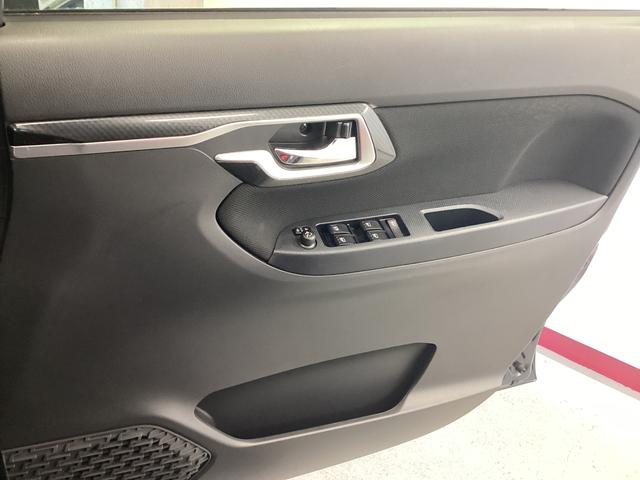 ムーヴ カスタム　Ｘ　ＶＳ　ＳＡＩＩＩ　衝突被害軽減ブレーキ　横滑り防止装置　オートハイビーム　アイドリングストップ　ステアリングスイッチ　オートライト　キーフリー　オートエアコン　ナビ　ドラレコ　パノラマカメラ　ＥＴＣ　マット　バイザー（34枚目）