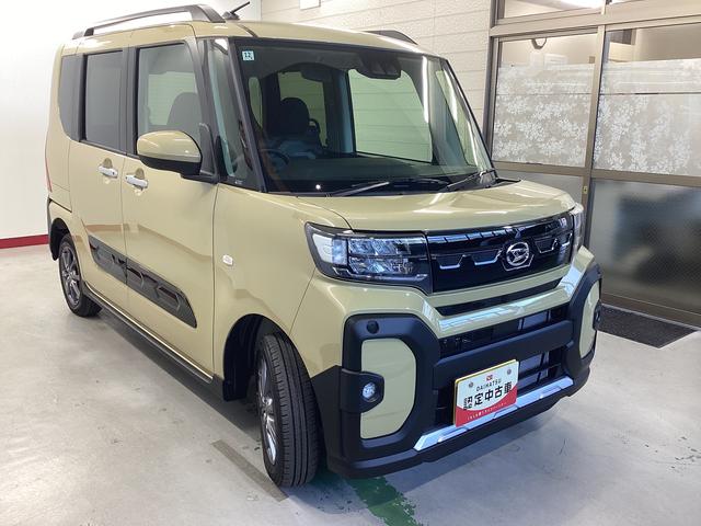 タント ファンクロス　衝突被害軽減ブレーキ　横滑り防止装置　４ＷＤ　オートハイビーム　アイドリングストップ　ステアリングスイッチ　オートライト　キーフリーシステム　オートエアコン　ディスプレイオーディオ　バックカメラ（6枚目）