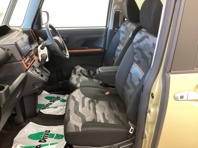 タント ファンクロス　衝突被害軽減ブレーキ　横滑り防止装置　４ＷＤ　オートハイビーム　アイドリングストップ　ステアリングスイッチ　オートライト　キーフリーシステム　オートエアコン　ディスプレイオーディオ　バックカメラ（13枚目）