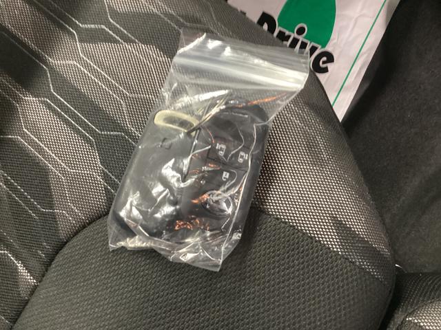 タント ファンクロス　衝突被害軽減ブレーキ　横滑り防止装置　４ＷＤ　オートハイビーム　アイドリングストップ　ステアリングスイッチ　オートライト　キーフリーシステム　オートエアコン　ディスプレイオーディオ　バックカメラ（34枚目）