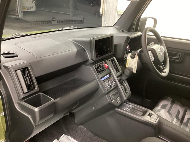 タフト Ｘ　衝突被害軽減ブレーキ　横滑り防止装置　オートハイビーム　アイドリングストップ　ステアリングスイッチ　オートライト　キーフリーシステム　オートエアコン（12枚目）