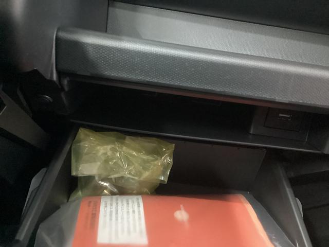 タフト Ｘ　衝突被害軽減ブレーキ　横滑り防止装置　オートハイビーム　アイドリングストップ　ステアリングスイッチ　オートライト　キーフリーシステム　オートエアコン（38枚目）