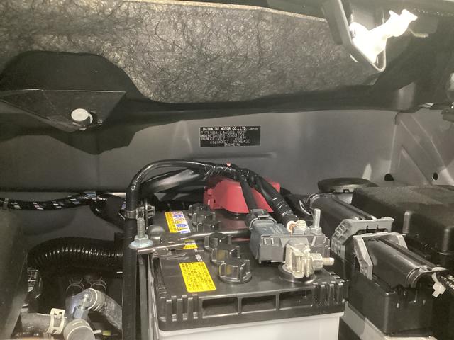 タント カスタムX 衝突被害軽減ブレーキ 横滑り防止装置 オートハイビーム アイドリングストップ ステアリングスイッチ オートライト キーフリーシステム オートエアコン パノラマカメラ マット バイザー(18枚目)