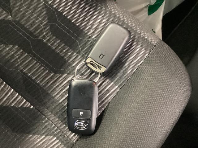 タフト X 衝突被害軽減ブレーキ 横滑り防止装置 オートハイビーム アイドリングストップ ステアリングスイッチ オートライト キーフリーシステム オートエアコン パノラマカメラ マット バックカメラ(34枚目)