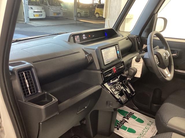 タント カスタムRS 衝突被害軽減ブレーキ 横滑り防止装置 オートハイビーム アイドリングストップ ステアリングスイッチ オートライト キーフリー オートエアコン ナビ ドラレコ パノラマカメラ ETC マット バイザー(12枚目)