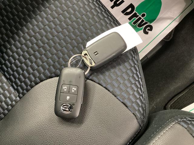 タント カスタムRS 衝突被害軽減ブレーキ 横滑り防止装置 オートハイビーム アイドリングストップ ステアリングスイッチ オートライト キーフリー オートエアコン ナビ ドラレコ パノラマカメラ ETC マット バイザー(35枚目)