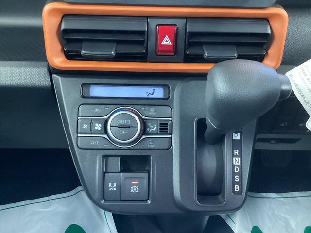 タント ファンクロス　衝突被害軽減ブレーキ　横滑り防止装置　オートハイビーム　アイドリングストップ　ステアリングスイッチ　オートライト　キーフリーシステム　オートエアコン　パノラマカメラ（11枚目）