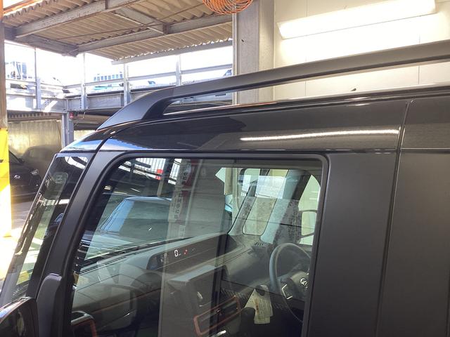 タント ファンクロス　衝突被害軽減ブレーキ　横滑り防止装置　オートハイビーム　アイドリングストップ　ステアリングスイッチ　オートライト　キーフリーシステム　オートエアコン　パノラマカメラ（23枚目）