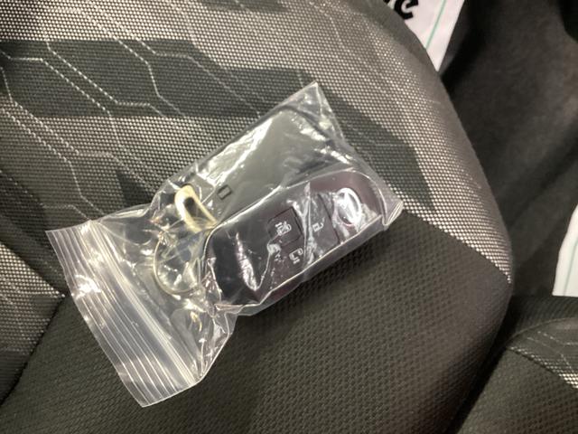 タント ファンクロス　衝突被害軽減ブレーキ　横滑り防止装置　オートハイビーム　アイドリングストップ　ステアリングスイッチ　オートライト　キーフリーシステム　オートエアコン　パノラマカメラ（34枚目）