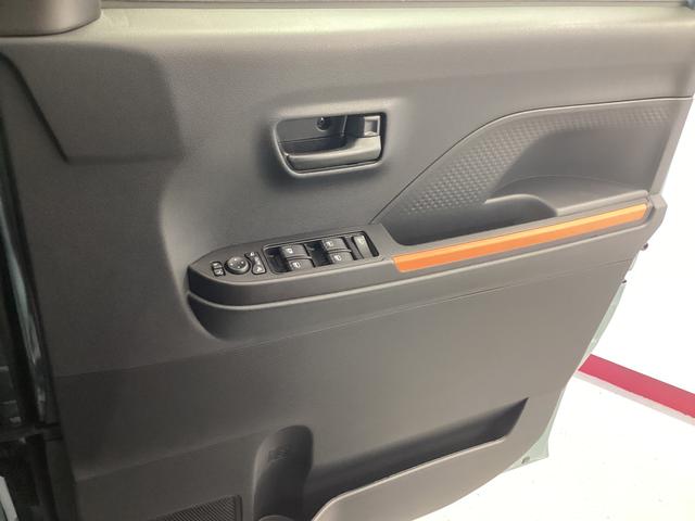 タント ファンクロス　衝突被害軽減ブレーキ　横滑り防止装置　オートハイビーム　アイドリングストップ　ステアリングスイッチ　オートライト　キーフリーシステム　オートエアコン　パノラマカメラ（35枚目）