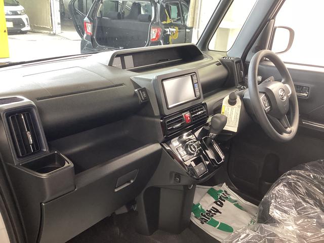 タント カスタムＸ　衝突被害軽減ブレーキ　横滑り防止装置　４ＷＤ　オートハイビーム　アイドリングストップ　ステアリングスイッチ　オートライト　キーフリーシステム　オートエアコン　ナビ　ドラレコ　パノラマカメラ　ＥＴＣ（12枚目）