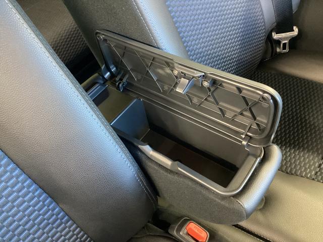 タント カスタムＲＳ　衝突被害軽減ブレーキ　横滑り防止装置　オートハイビーム　アイドリングストップ　ステアリングスイッチ　オートライト　キーフリーシステム　オートエアコン　ディスプレイオーディオ　バックカメラ（28枚目）