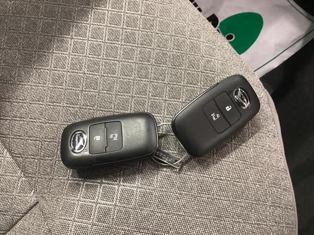 タント Ｘ　衝突被害軽減ブレーキ　横滑り防止装置　オートハイビーム　アイドリングストップ　ステアリングスイッチ　オートライト　キーフリーシステム　オートエアコン　バックカメラ（34枚目）