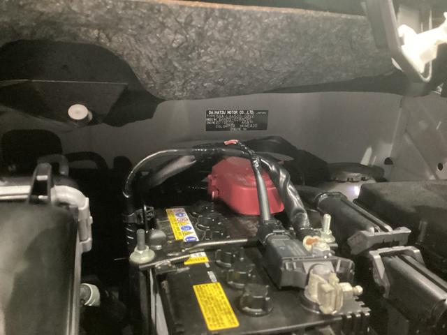 タント カスタムＲＳ　衝突被害軽減ブレーキ　横滑り防止装置　オートハイビーム　アイドリングストップ　ステアリングスイッチ　オートライト　キーフリーシステム　オートエアコン　ナビ　ドラレコ　パノラマカメラ　マット　バイザー（18枚目）