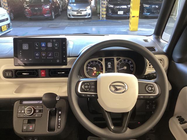 ムーヴキャンバス ストライプスＧターボ　衝突被害軽減ブレーキ　横滑り防止装置　オートハイビーム　アイドリングストップ　ステアリングスイッチ　オートライト　キーフリーシステム　オートエアコン　ディスプレイオーディオ　ドラレコ（16枚目）