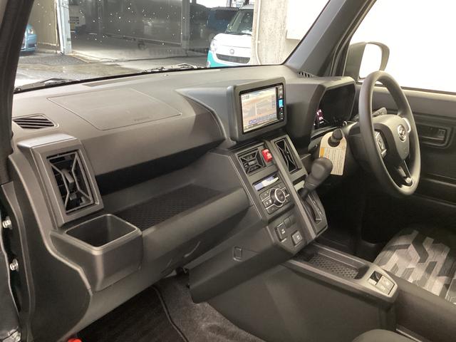 タフト Ｘ　衝突被害軽減ブレーキ　横滑り防止装置　４ＷＤ　オートハイビーム　アイドリングストップ　ステアリングスイッチ　オートライト　キーフリーシステム　オートエアコン　ナビ　ドラレコ　ＥＴＣ　マット（12枚目）