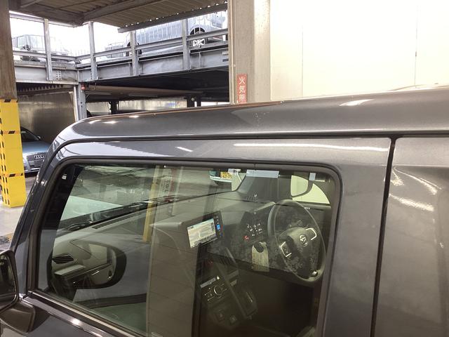 タフト Ｘ　衝突被害軽減ブレーキ　横滑り防止装置　４ＷＤ　オートハイビーム　アイドリングストップ　ステアリングスイッチ　オートライト　キーフリーシステム　オートエアコン　ナビ　ドラレコ　ＥＴＣ　マット（23枚目）