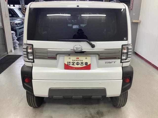 タフト Ｇ　ダーククロムベンチャー　衝突被害軽減ブレーキ　横滑り防止装置　オートハイビーム　アイドリングストップ　ステアリングスイッチ　オートライト　キーフリーシステム　オートエアコン　ナビ　ドラレコ　ＥＴＣ　マット（3枚目）