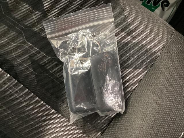 タフト Ｇ　ダーククロムベンチャー　衝突被害軽減ブレーキ　横滑り防止装置　オートハイビーム　アイドリングストップ　ステアリングスイッチ　オートライト　キーフリーシステム　オートエアコン　ナビ　ドラレコ　ＥＴＣ　マット（35枚目）