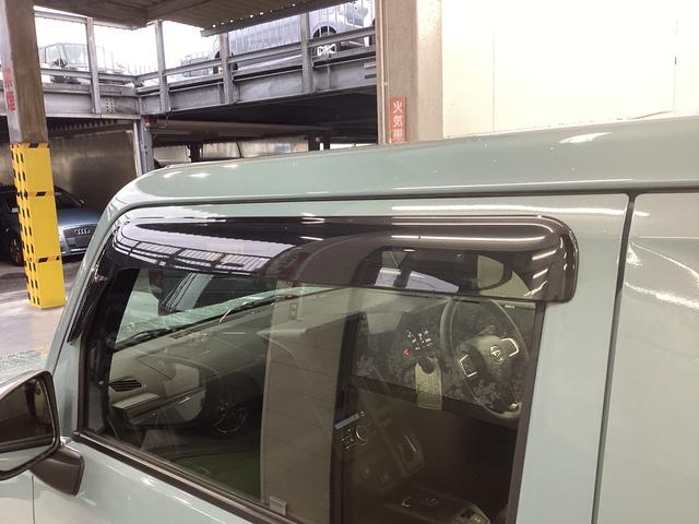 タフト Ｘ　衝突被害軽減ブレーキ　横滑り防止装置　オートハイビーム　アイドリングストップ　ステアリングスイッチ　オートライト　キーフリーシステム　オートエアコン　パノラマカメラ　マット　バイザー（23枚目）