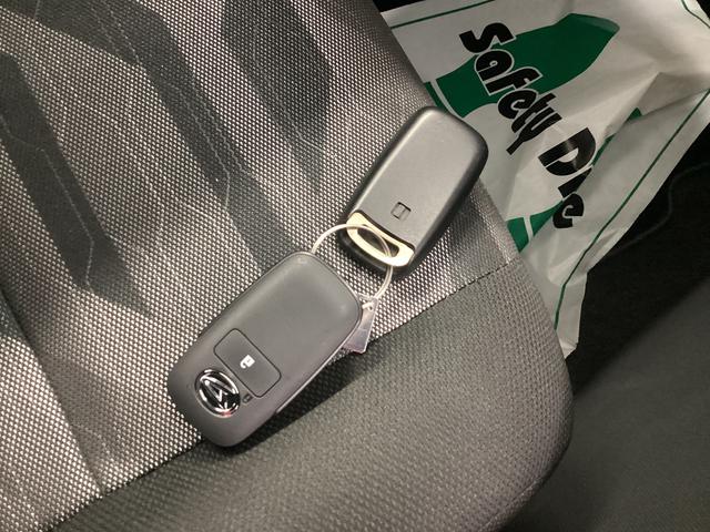 タフト Ｘ　衝突被害軽減ブレーキ　横滑り防止装置　オートハイビーム　アイドリングストップ　ステアリングスイッチ　オートライト　キーフリーシステム　オートエアコン　パノラマカメラ　マット　バイザー（37枚目）