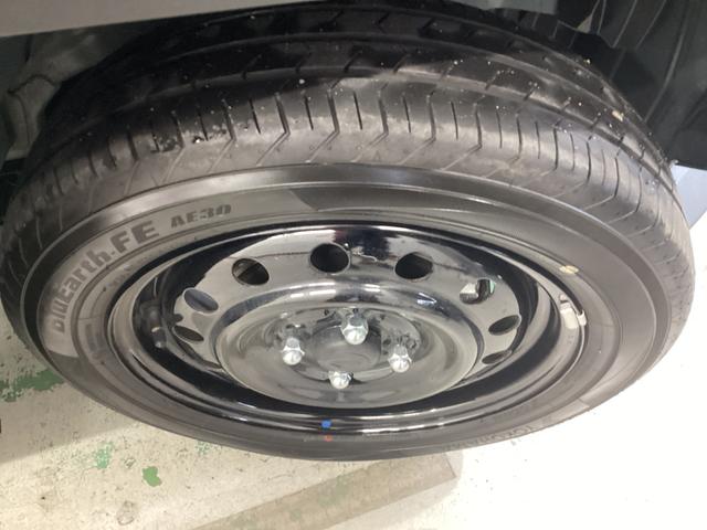 タフト Ｘ　衝突被害軽減ブレーキ　横滑り防止装置　オートハイビーム　アイドリングストップ　ステアリングスイッチ　オートライト　キーフリーシステム　オートエアコン　パノラマカメラ　マット　バイザー（38枚目）