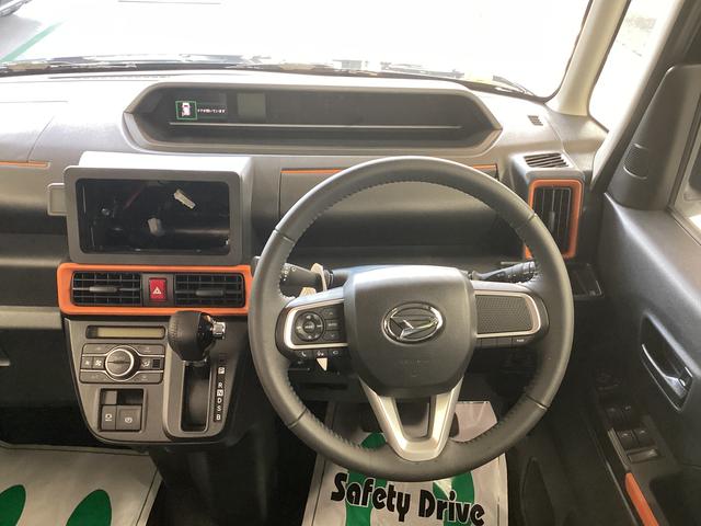 タント ファンクロスターボ　衝突被害軽減ブレーキ　横滑り防止装置　オートハイビーム　アイドリングストップ　ステアリングスイッチ　オートライト　キーフリーシステム　オートエアコン　パノラマカメラ　マット　バイザー（16枚目）